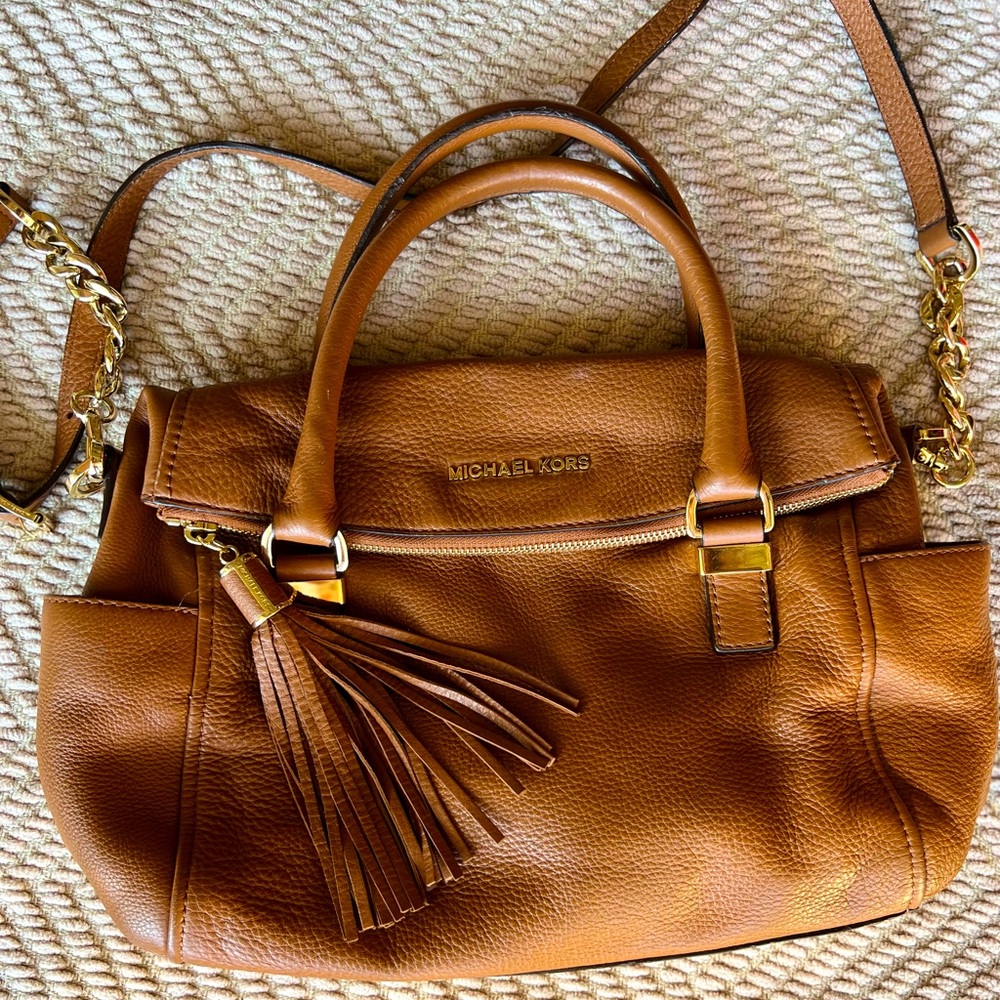 Michael Kors boho satchel with gold accents and cross strap. PERFECT CONDITION